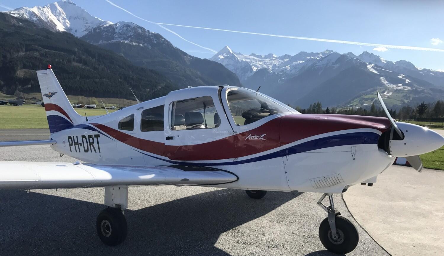 A Piper Archer in the Alps