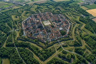 8 châteaux & vignobles d’Alsace vus du ciel