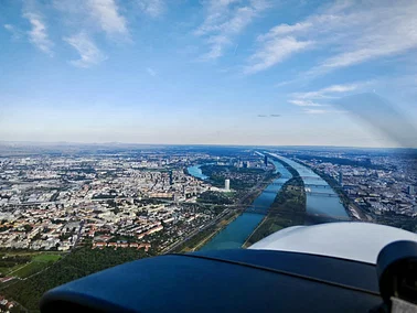 Atemberaubender Flug über Wien