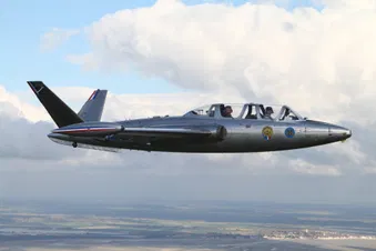 Baptême en Avion de Chasse à Paris-Beauvais - 60 min