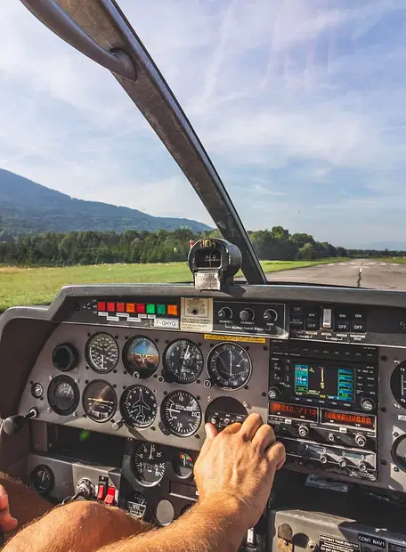 Le cockpit d'un avion léger