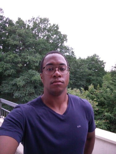 André